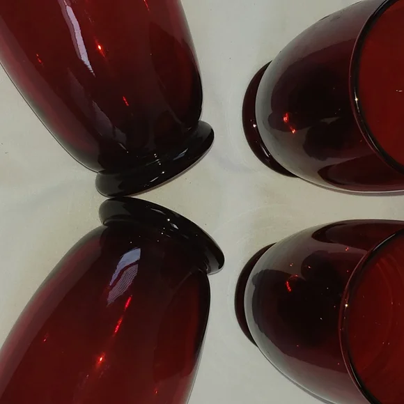 VINTAGE! Set of 4 Ruby Red Glasses - Picture 4 of 7